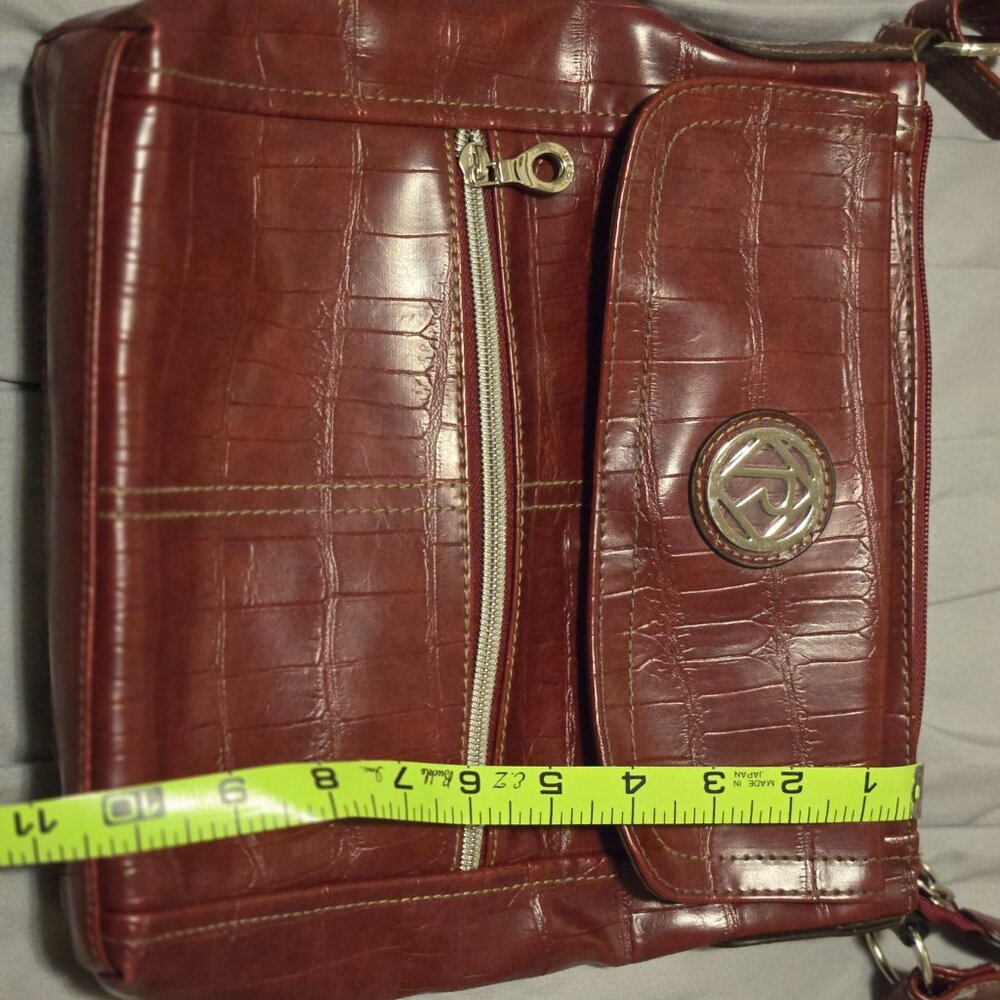 Relic dark red crossbody purse - Picture 13 of 14